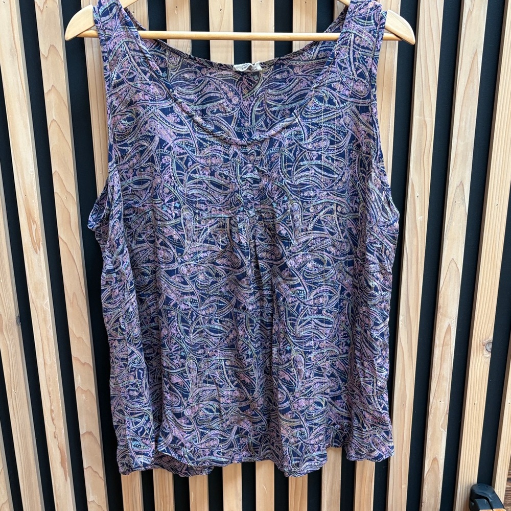 Silk Recycled Sari Women's Sleeveless Paisley Top - Purple